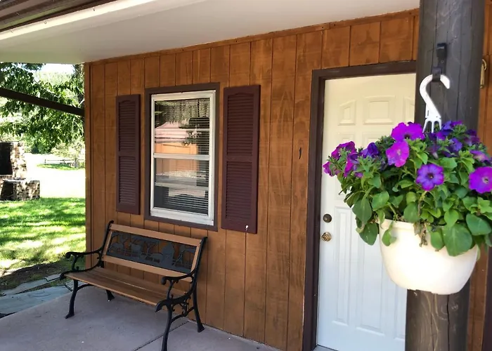 Spring Creek Inn Hill City