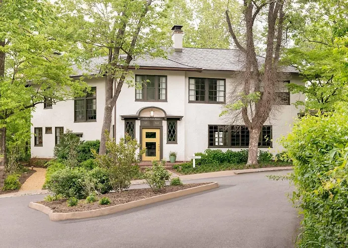 Oakhurst Inn At The University Charlottesville