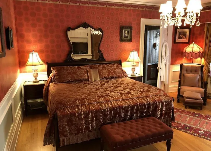 The Melange Inn Hendersonville