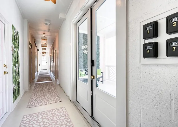 The Oleander Hotel Room 7 Galveston