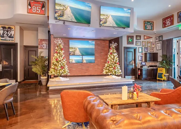 Spectacular Sunsets 5 Star Resort Condo Across From Beach Sleep 6 Private Shuttle Destin