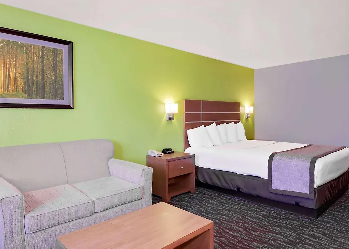 Days Inn & Suites By Wyndham Arcata