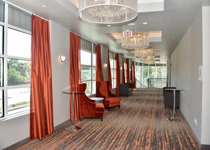 Holiday Inn Windsor - Wine Country By Ihg