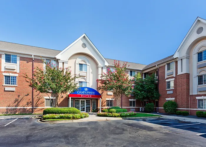 Sonesta Simply Suites Charlotte University