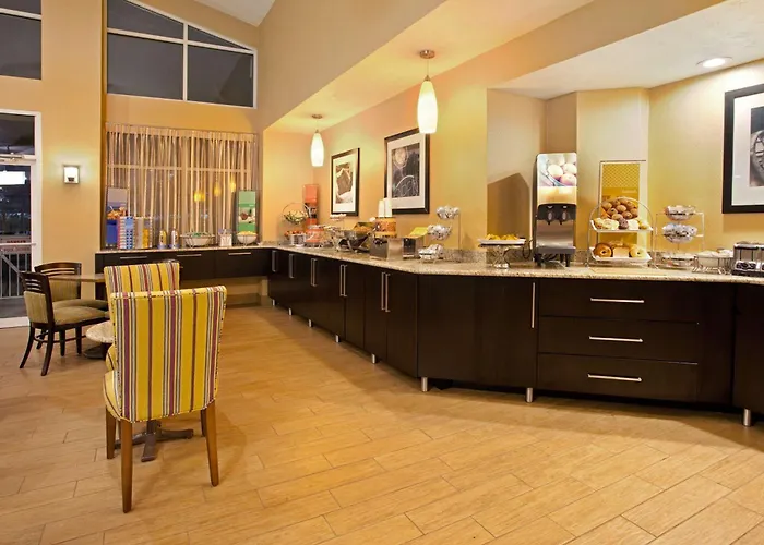 Hampton Inn & Suites Cleveland-Independence