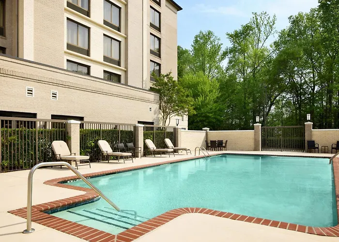 Holiday Inn Express & Suites Alpharetta By Ihg