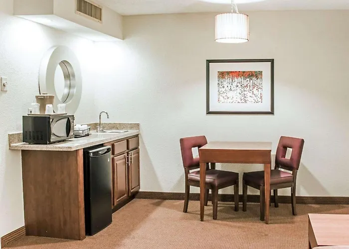 Comfort Inn Fayetteville Near Fort Bragg