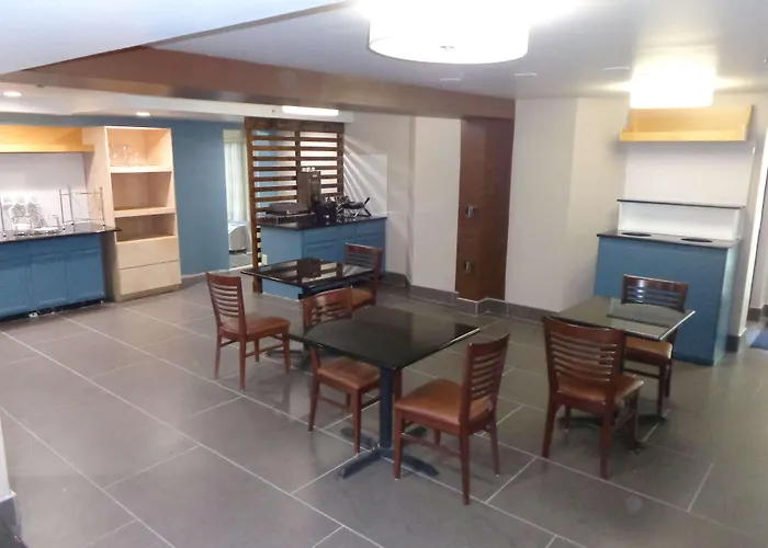 Country Inn & Suites By Radisson, Roanoke Rapids