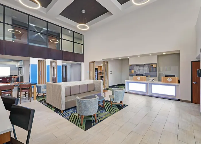 Holiday Inn Express Newport By Ihg