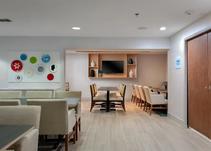 Holiday Inn Express Alpharetta - Roswell By Ihg