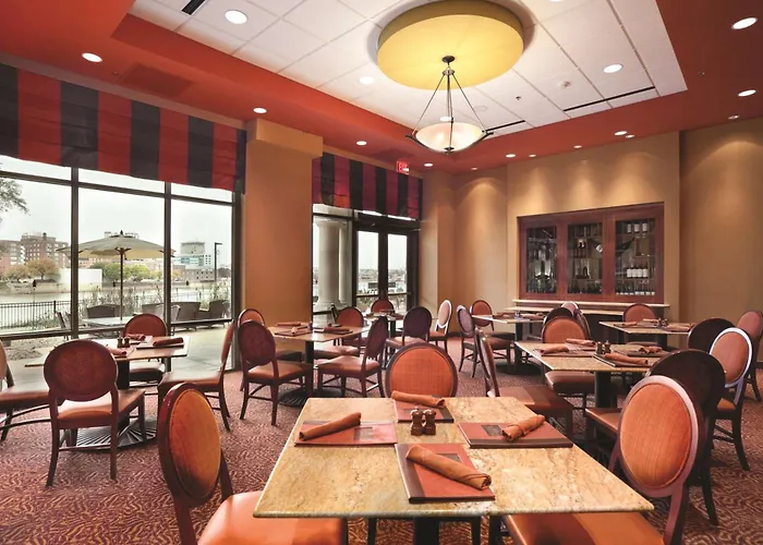 Embassy Suites East Peoria Hotel And Riverfront Conference Center