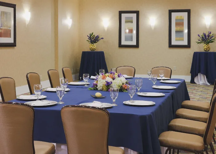 Doubletree By Hilton Columbus Hotel