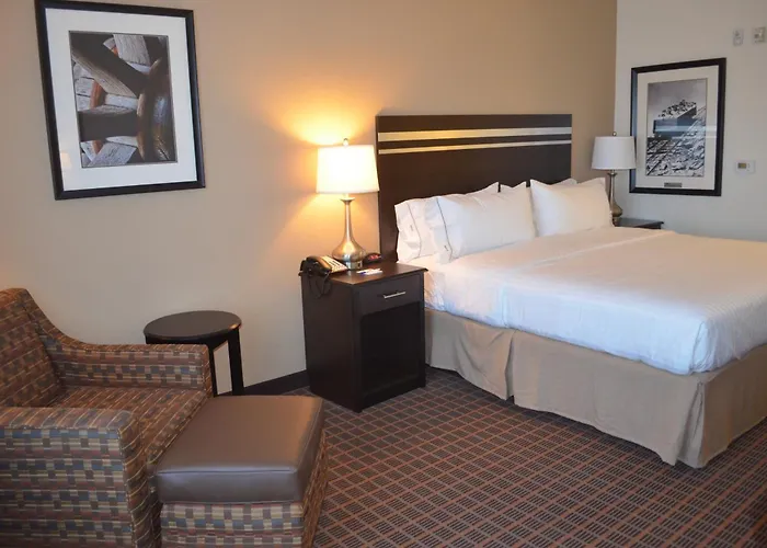 Holiday Inn Express & Suites Golden By Ihg
