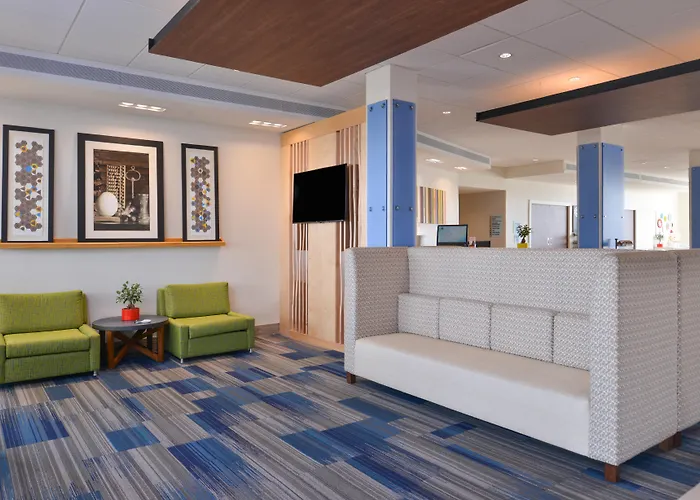 Holiday Inn Express & Suites - Ruskin By Ihg