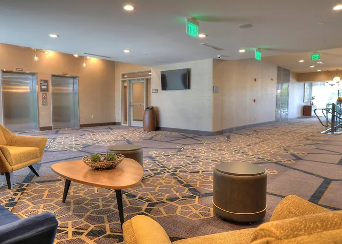 Holiday Inn & Suites Pigeon Forge Convention Center By Ihg