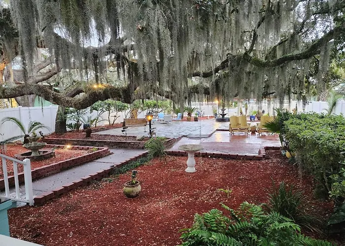 Tybee Island Inn Bed & Breakfast