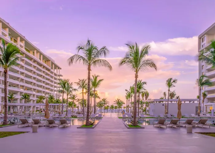 5 Diamond Luxury Resort! Cancun