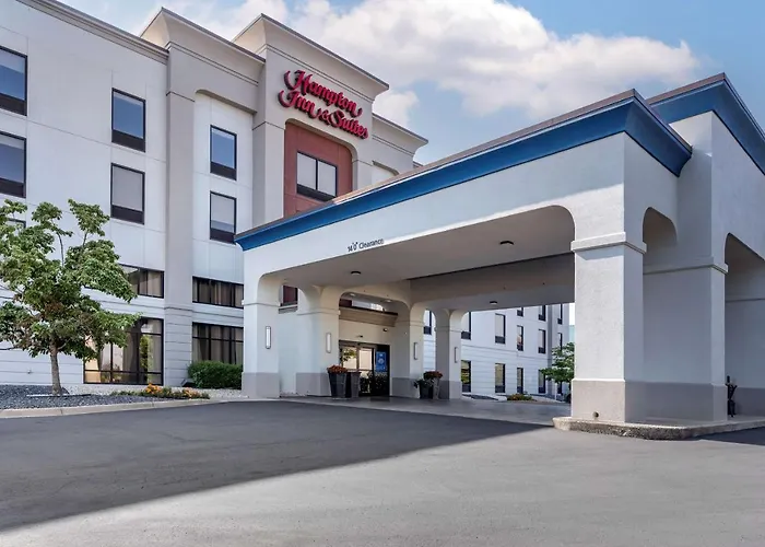 Hampton Inn & Suites Louisville East