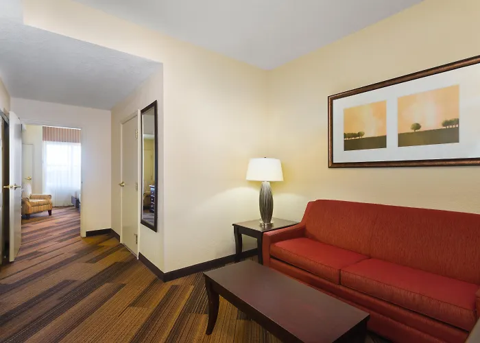 Holiday Inn Express & Suites Lakeland North I-4 By Ihg