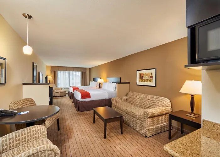 Holiday Inn Express & Suites El Paso Airport By Ihg