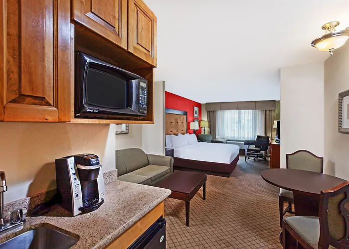 Holiday Inn Express & Suites Lafayette South By Ihg