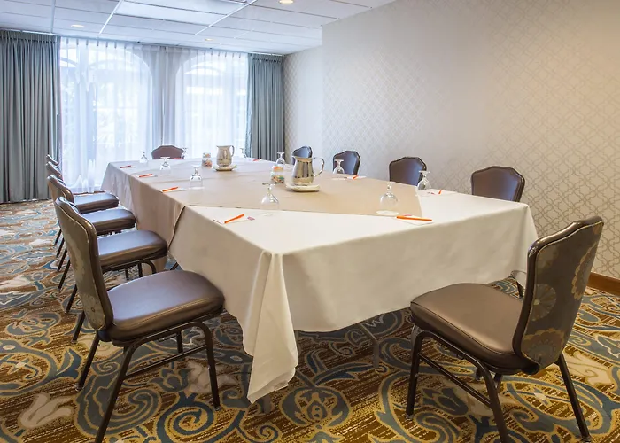 Crowne Plaza Phoenix - Chandler Golf Resort By Ihg