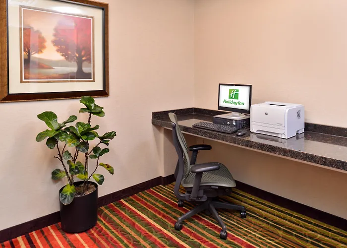 Holiday Inn Hotel & Suites Overland Park-Convention Center By Ihg