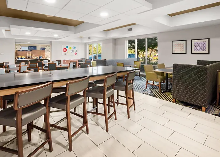 Holiday Inn Express Hotel & Suites Marysville By Ihg