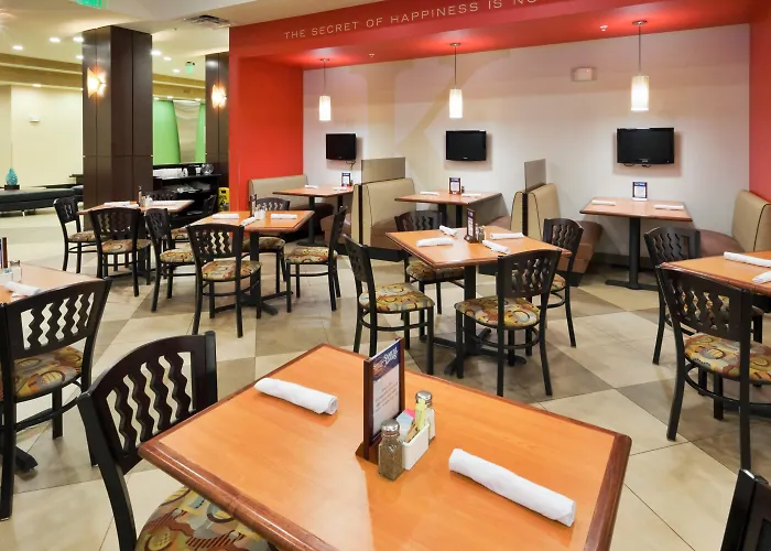 Holiday Inn Hotel & Suites Waco Northwest By Ihg Bellmead