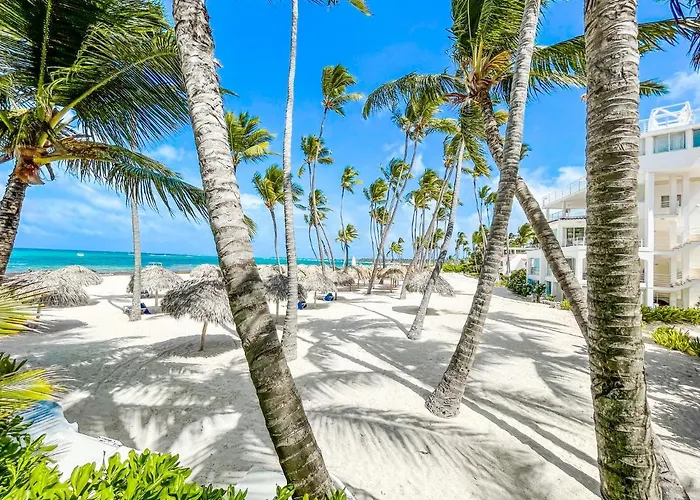 Vacation Villas & Apartments Long Term Rentals Bavaro Los Corales Wifi Bbq Punta Cana
