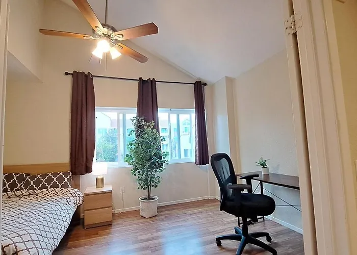Venetian La Jolla One Bedroom Condo Luxury Furnished Near Beach And Utc Mall San Diego