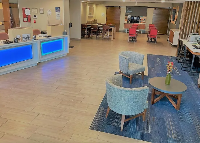 Holiday Inn Express Hotel & Suites Lincoln South By Ihg