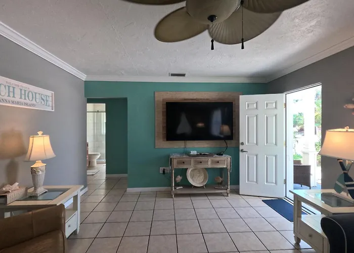 Queens Gate Resort Bradenton Beach