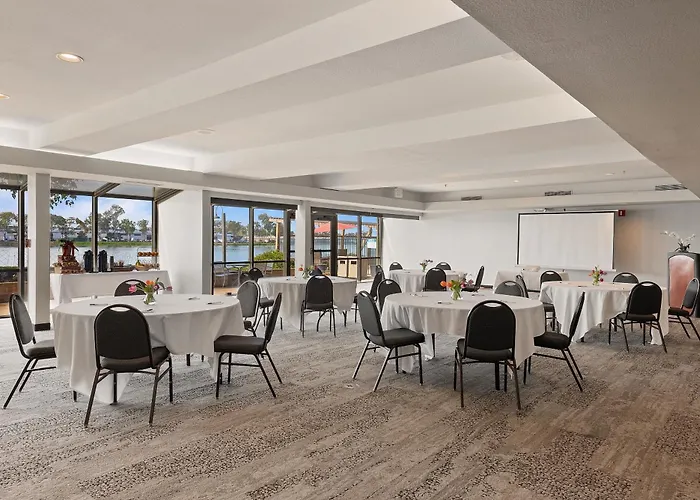 Executive Inn & Suites Oakland