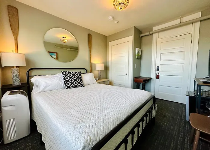 Gifford House Hotel Provincetown