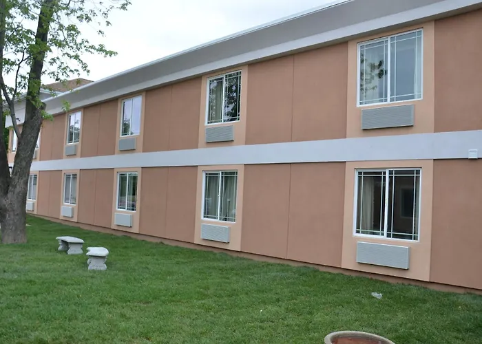 Aashram Hotel By Niagara River Niagara Falls