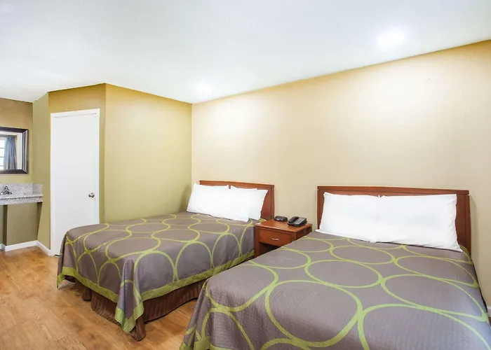 Super 8 By Wyndham Redlands/San Bernardino Motel