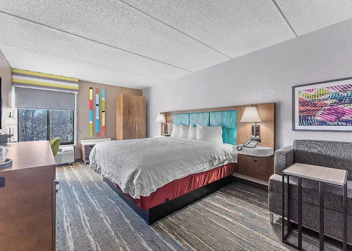 Hampton Inn Cleveland-Westlake