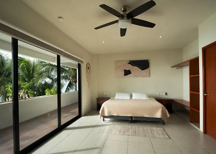 Cuxos Hotel Beachfront Isla Mujeres