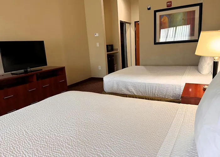 Ramada By Wyndham College Station Hotel