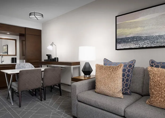 Embassy Suites Atlanta - Kennesaw Town Center