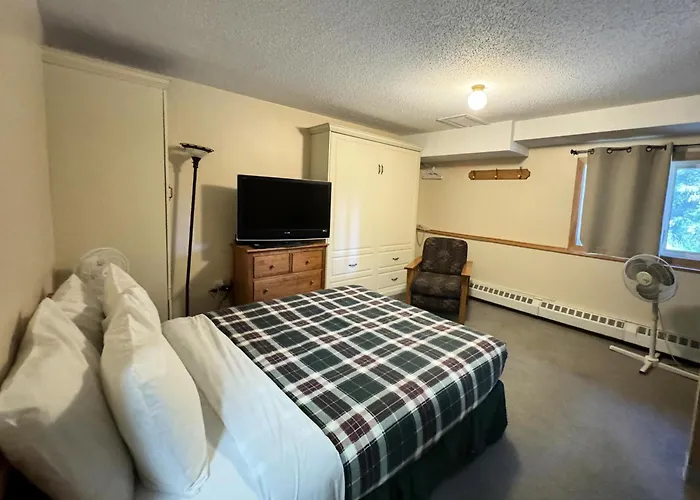 The Griz Inn By Park Vacation Management Fernie