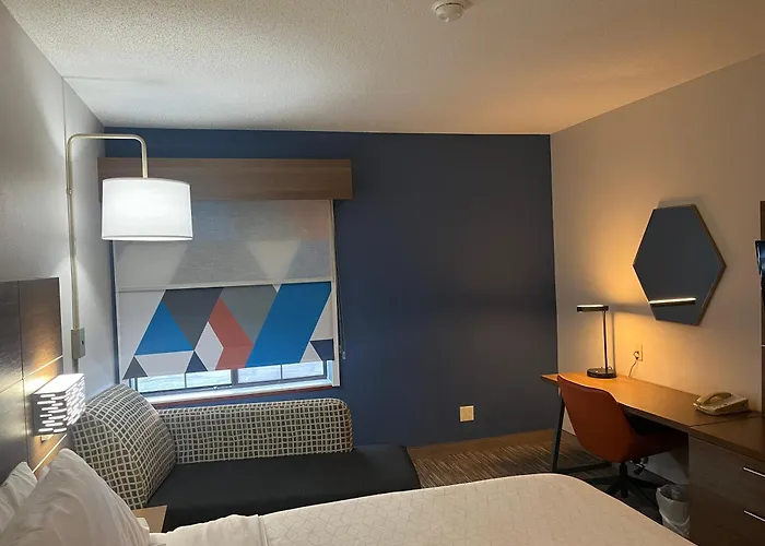 Holiday Inn Express Henderson By Ihg