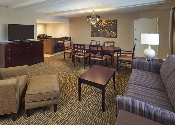 Wyndham Executive Center Columbia Hotel