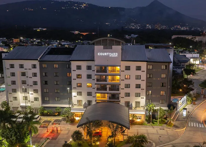 Courtyard By Marriott San Salvador Hotel