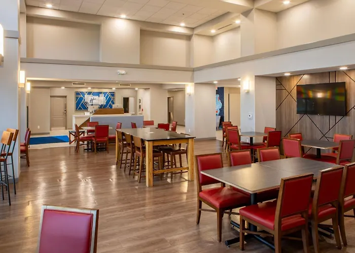 Holiday Inn Express & Suites Sioux City-South By Ihg