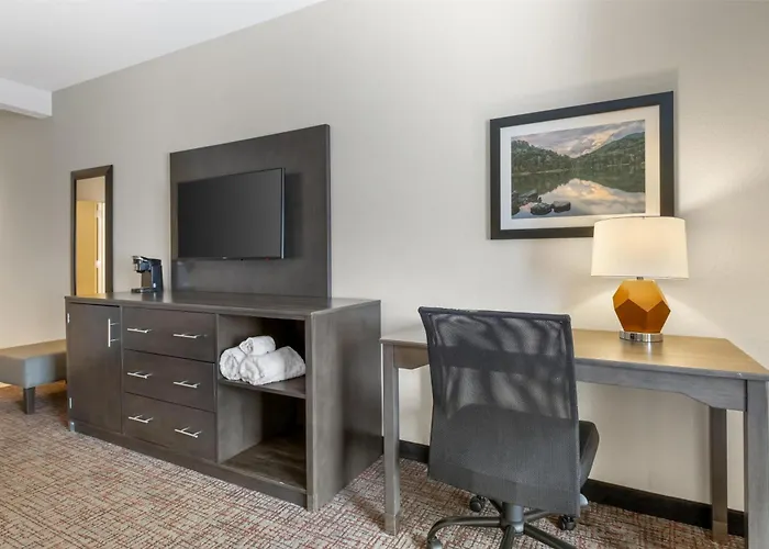 Best Western Plus Elizabethtown Inn & Suites