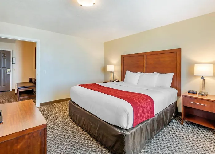 Comfort Inn & Suites Lancaster Antelope Valley