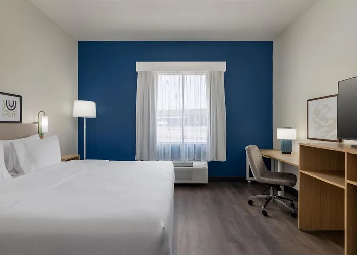 Spark By Hilton Artesia