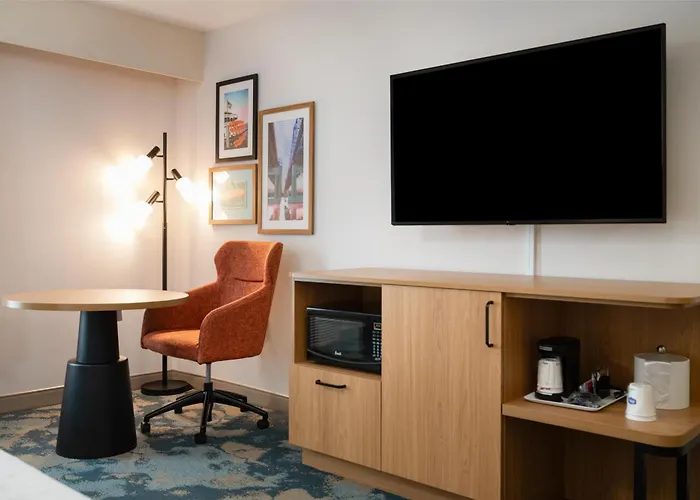 Hampton Inn And Suites La Crosse Downtown